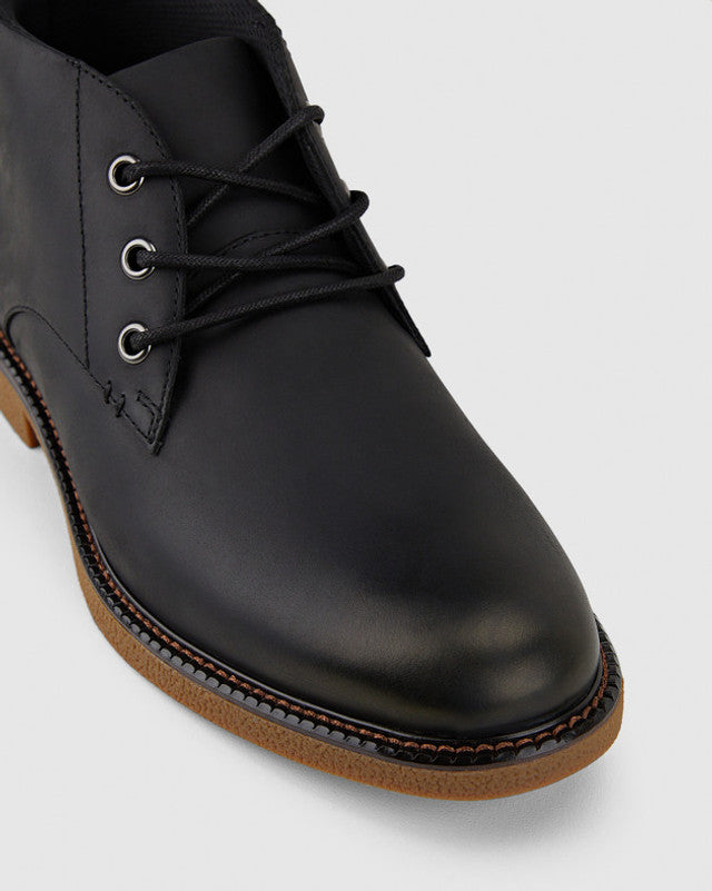 Michigan Lace Up Boot  Black Rub
