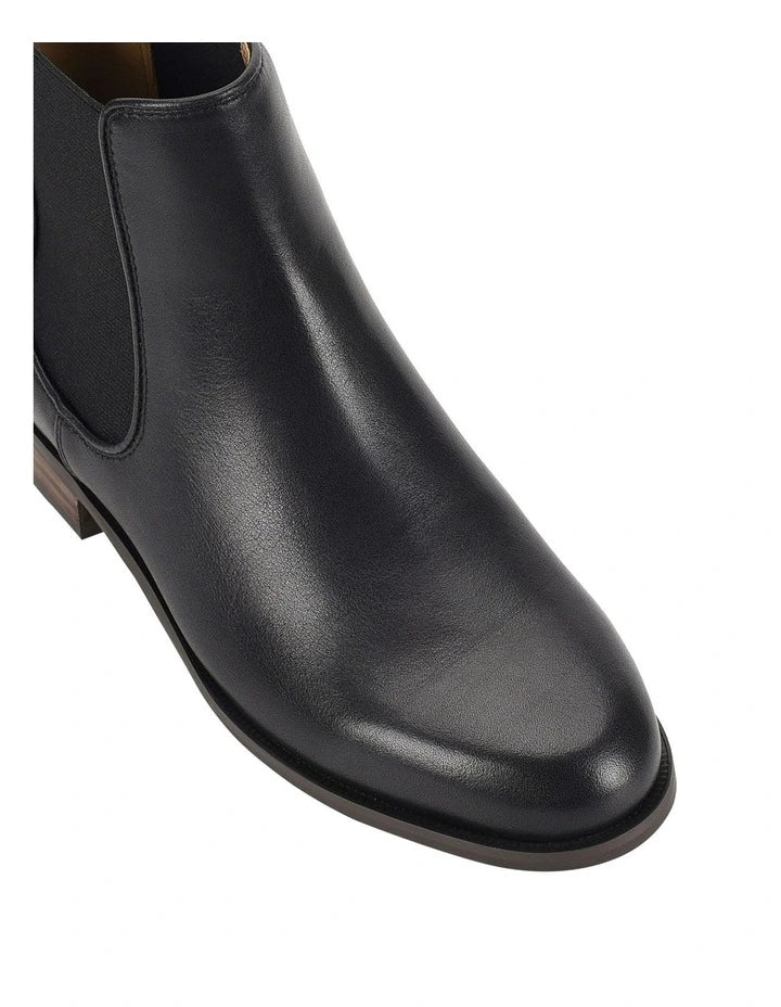 Lauretta Boots in Black
