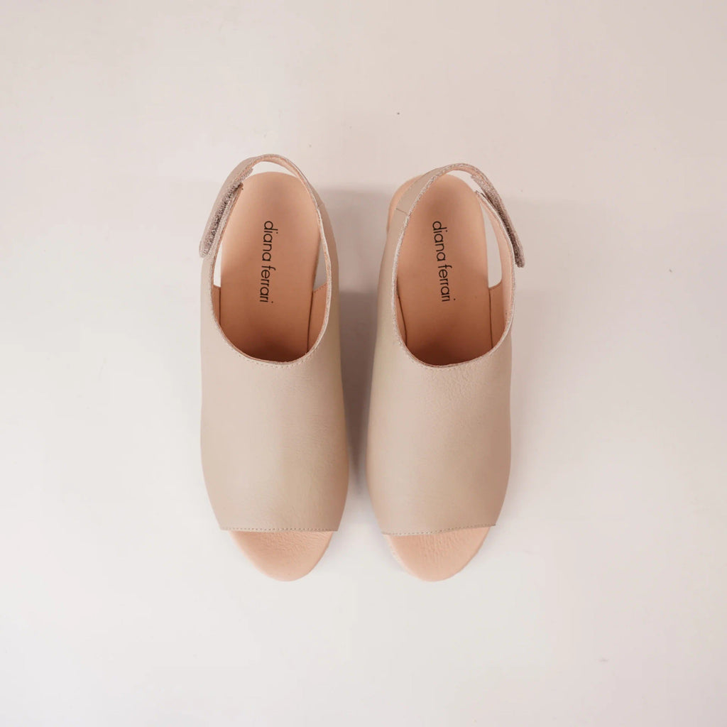 Jamcie Wedge Stone