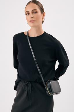Cara Curved Camera Crossbody Bag (Black)