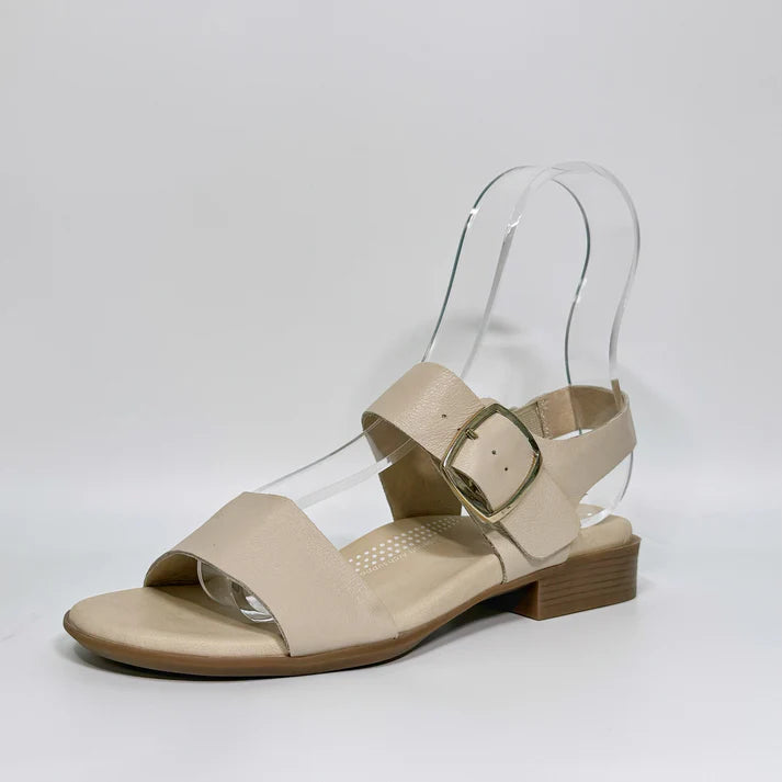 Clariss Leather Sandal Almond