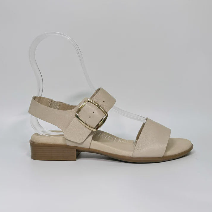 Clariss Leather Sandal Almond