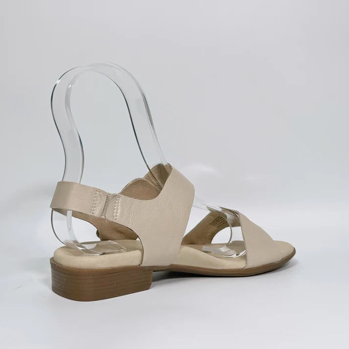 Clariss Leather Sandal Almond