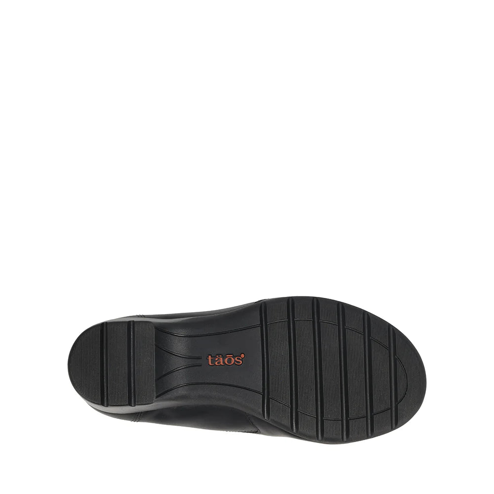 Daily Leather Court Shoe