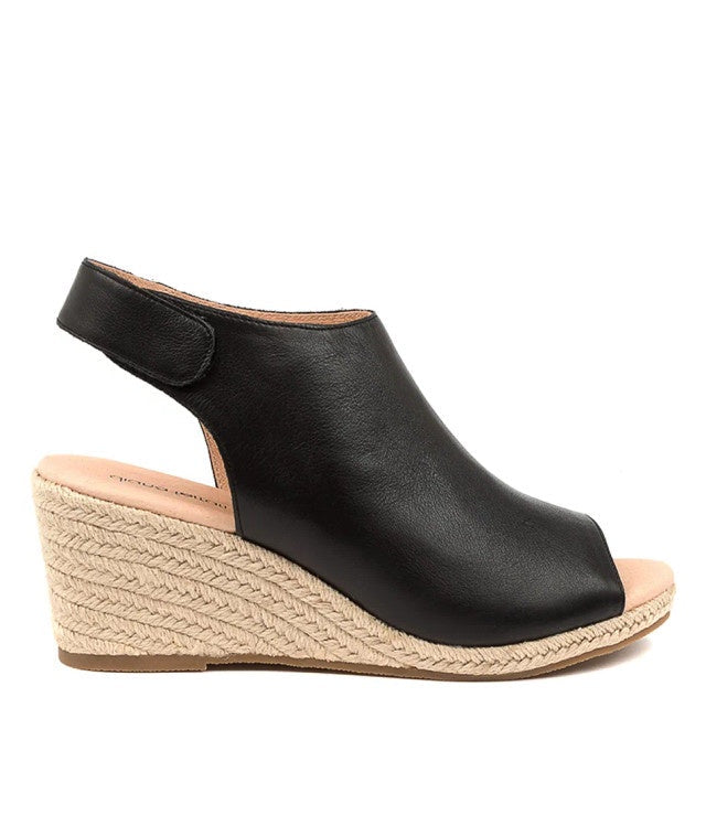 Jamcie Wedge Black