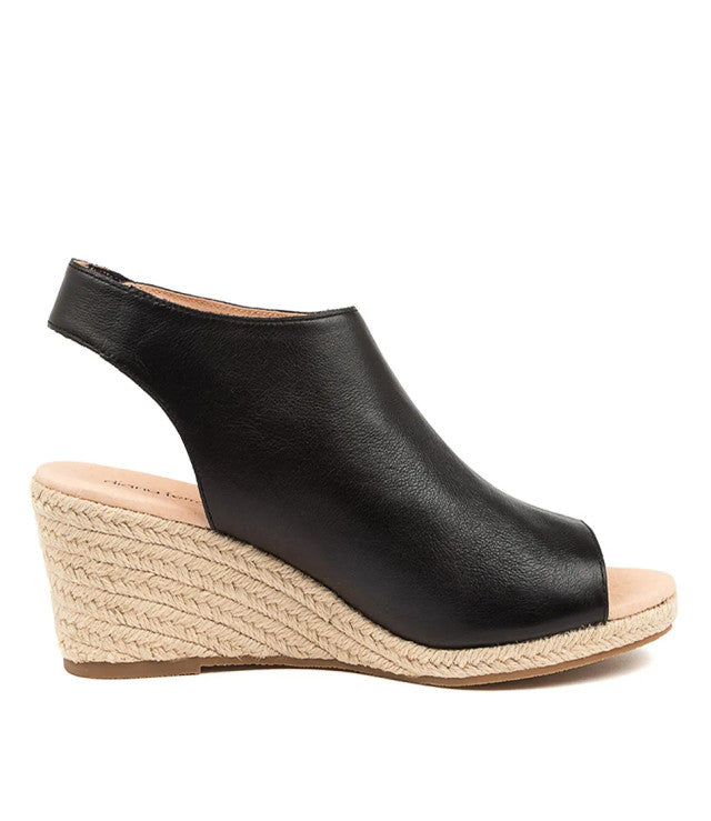 Jamcie Wedge Black