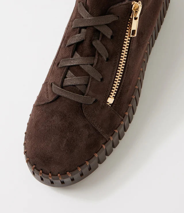 Bump Sneaker Suede Chocolate