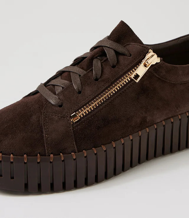 Bump Sneaker Suede Chocolate