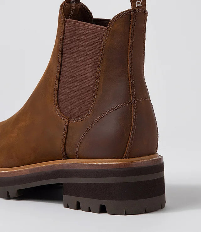 Femi Crazyhorse Leather Chelsea Boots