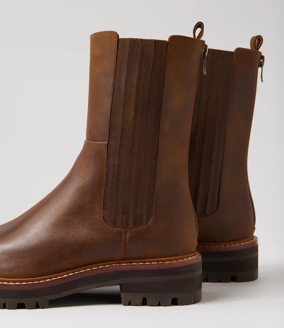 Fryser Crazyhorse leather boot