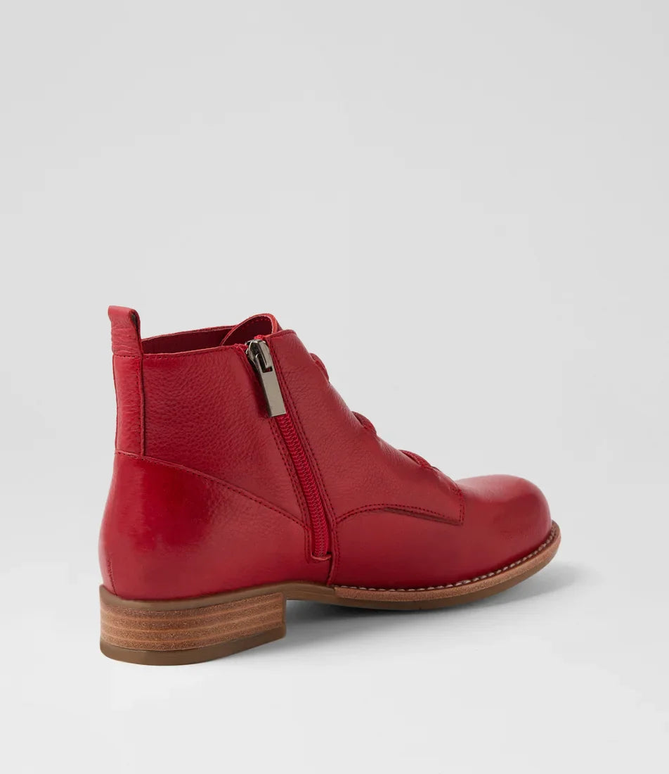 Lindar Button Boot Red