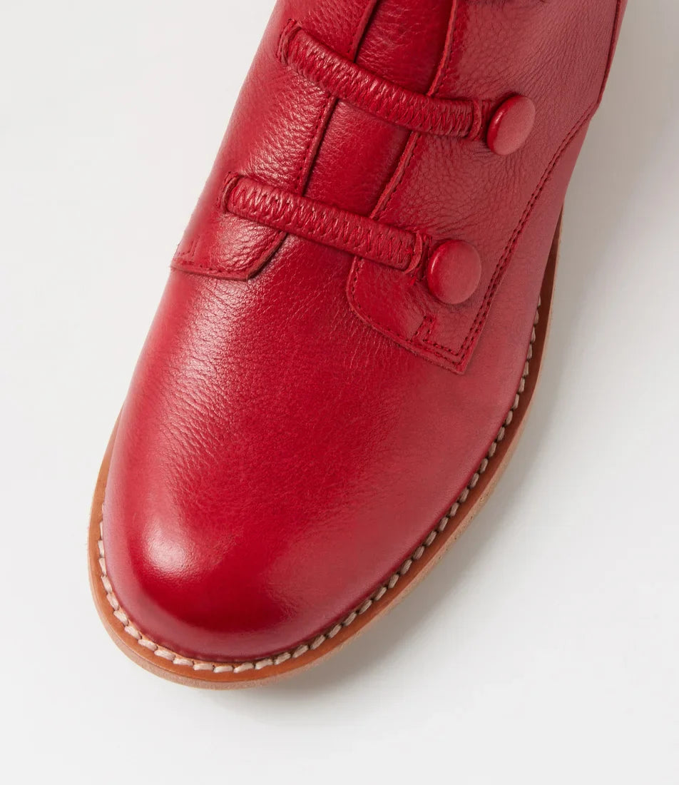 Lindar Button Boot Red