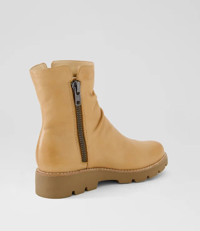 Dixeya Dark Tan Light Choc Leather Ankle Boots