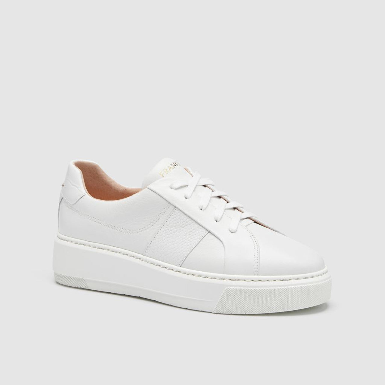 Riley Sneaker White Tumbled