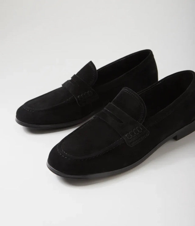 Clarisa Suede Loafer Black
