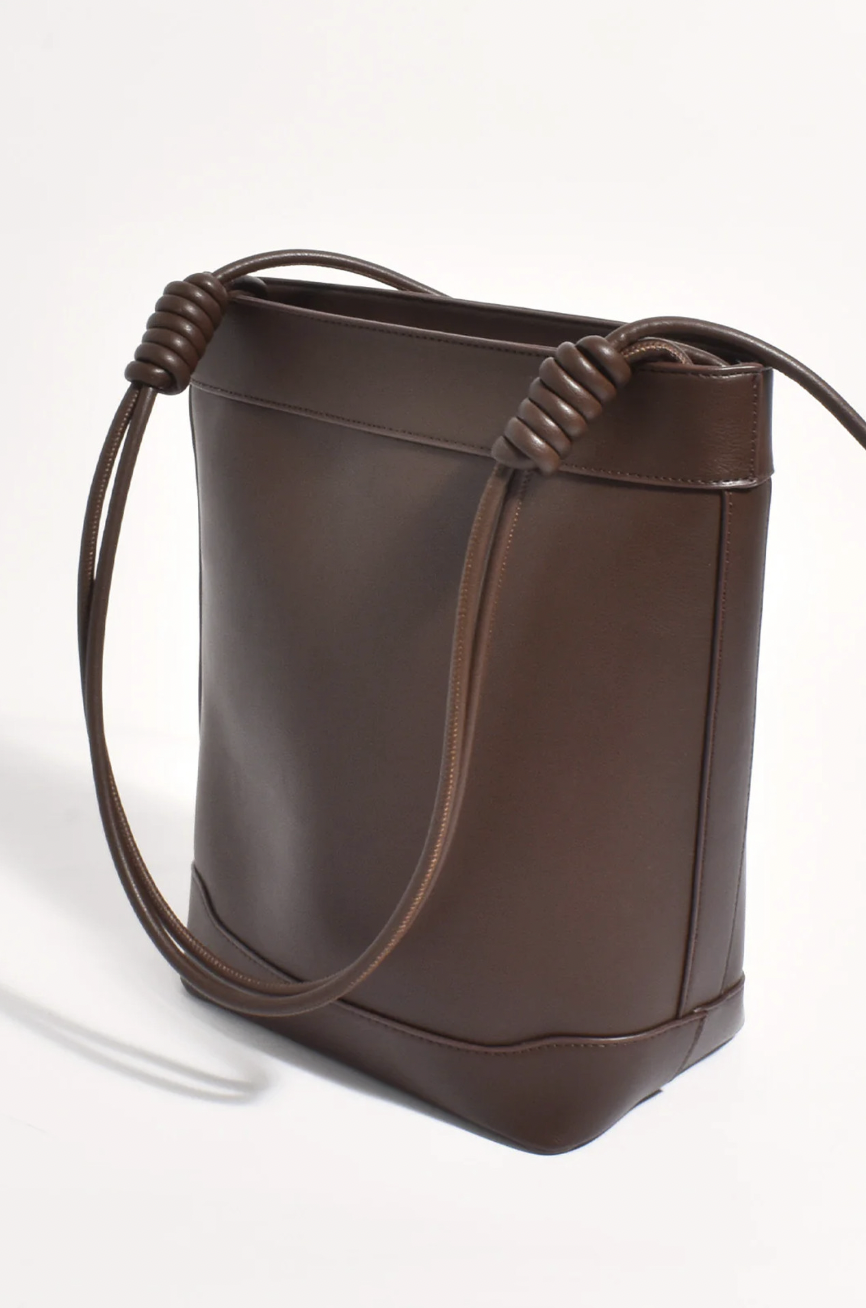 Lara Knot Bucket Bag (Choc)