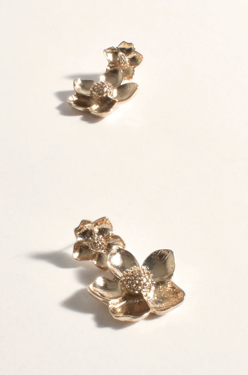 Double Flower Event Earrings Gold