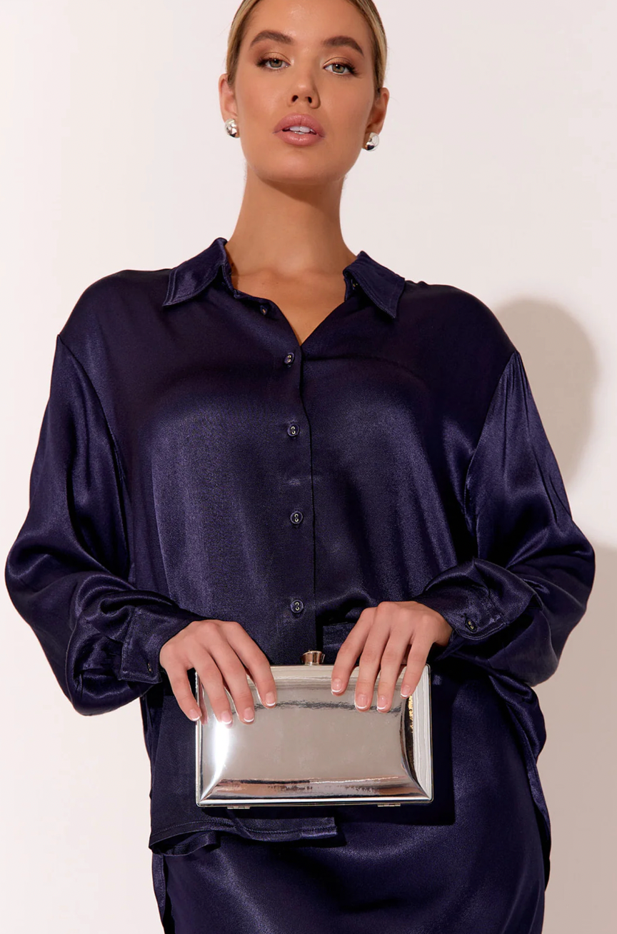 Mira Metallic Structured Clutch (Silver)