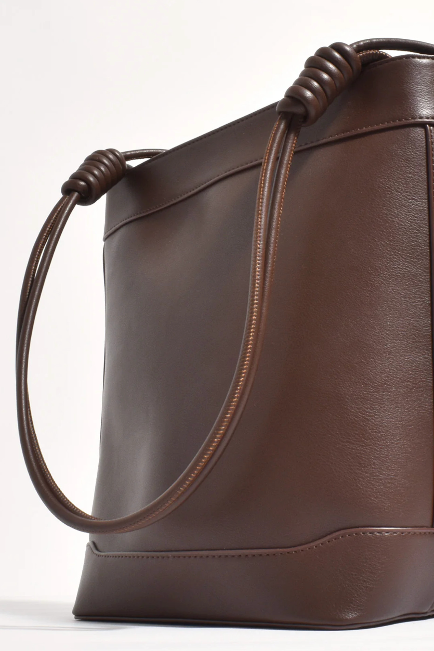 Lara Knot Bucket Bag (Choc)