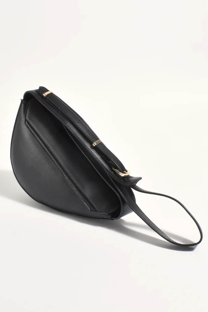 Suki Angled Sleek Crossbody Bag (Black)