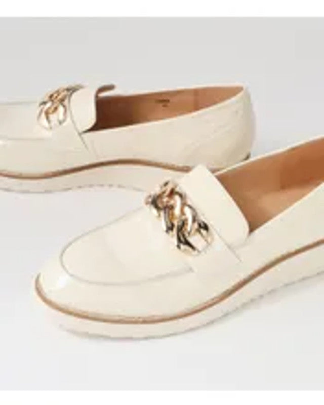 Ozama Patent Leather Loafer Ivory