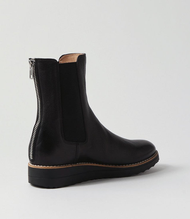Oremi Chelsea Boot Black