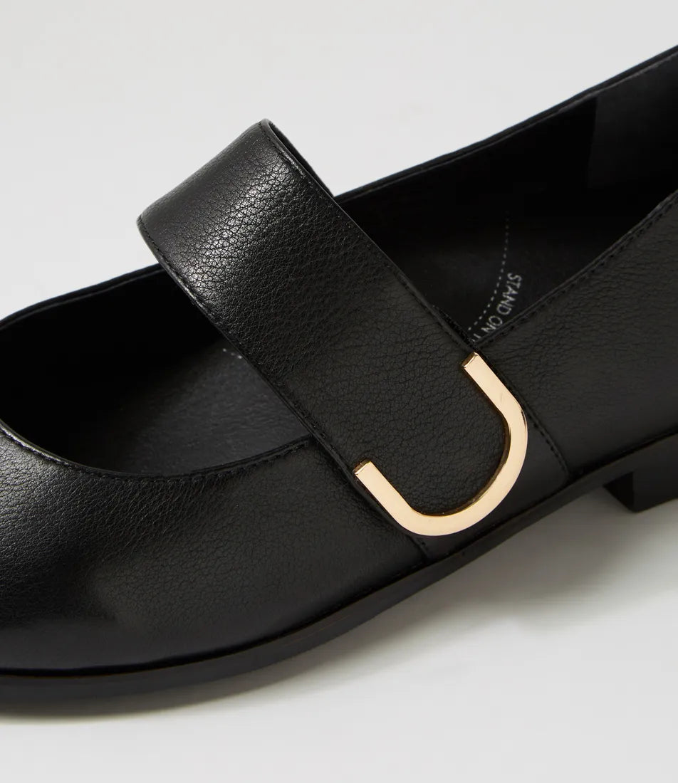Okla Xf Leather Flat Shoes Black
