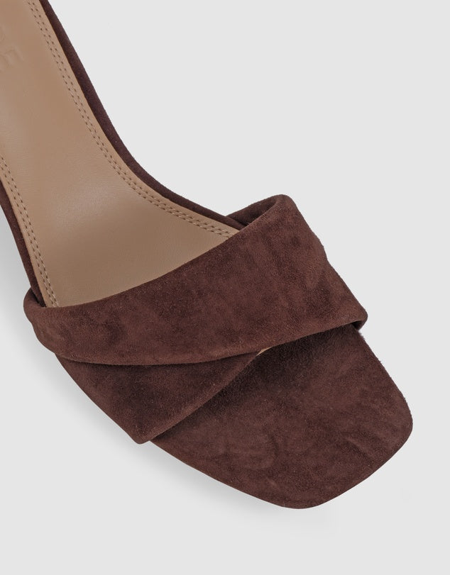 Britt Heel Suede Chocolate