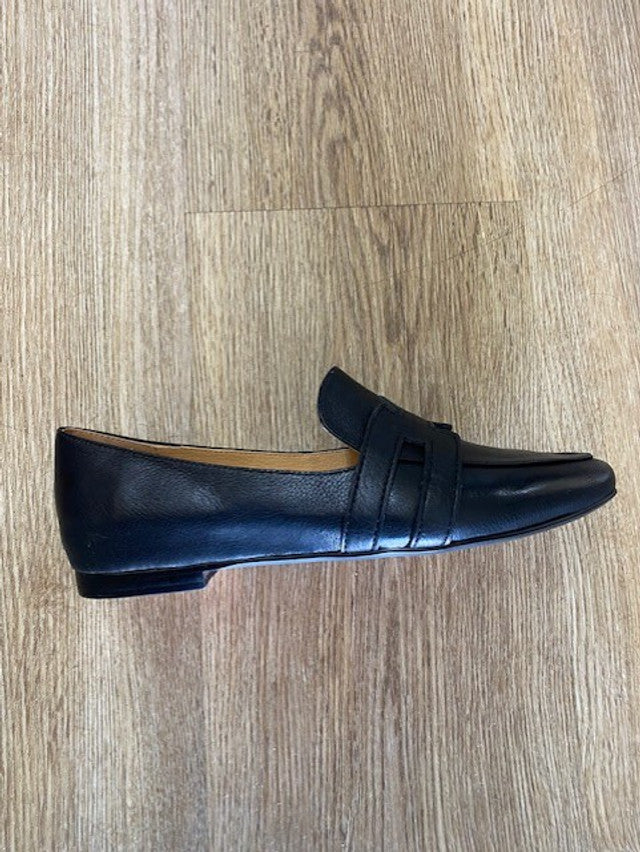 Salti Leather Flat Black