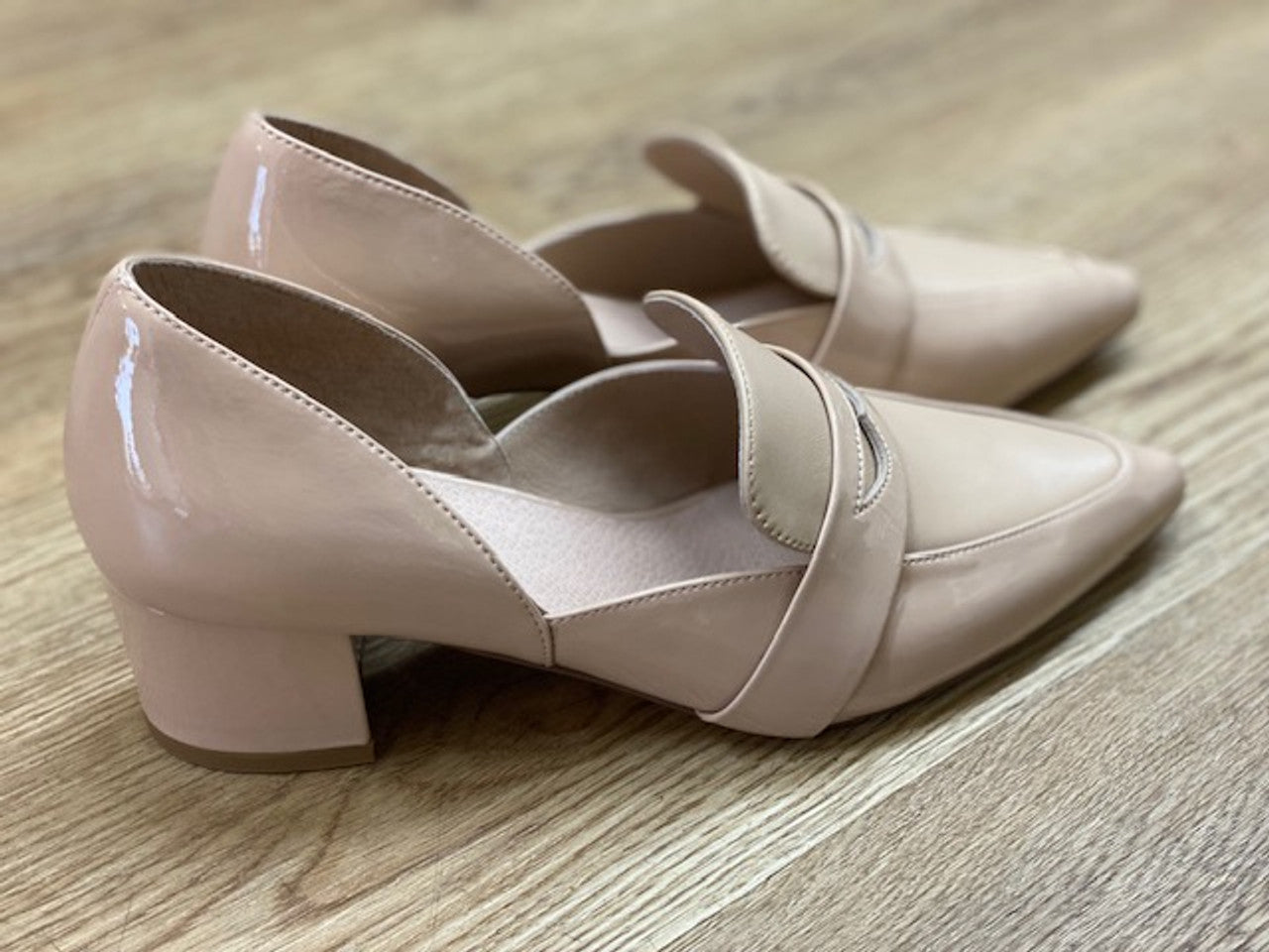 Arni Patent Closed Toe Block Heel Cafe (nude)