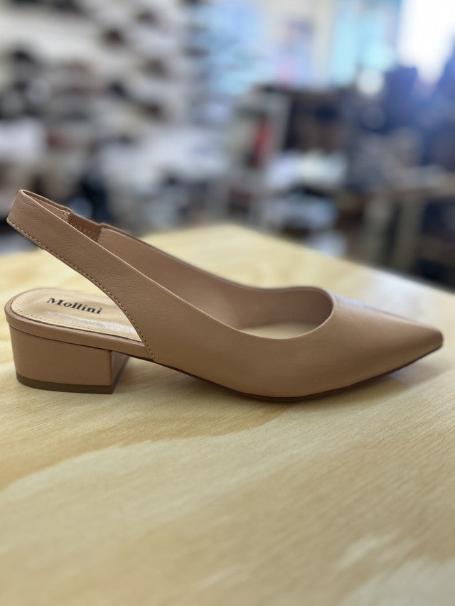 Themust Mo Low Block Heel Camel
