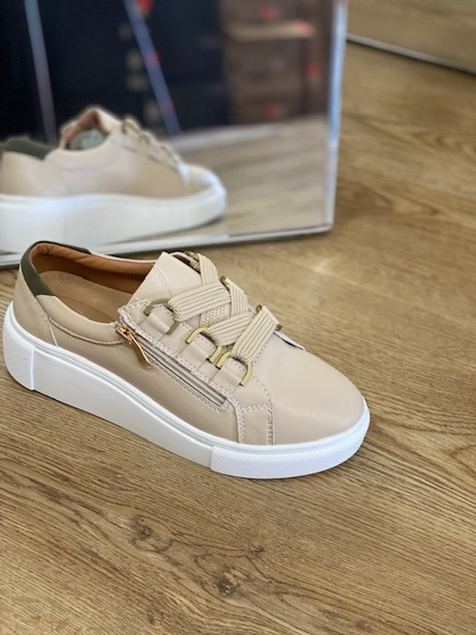 Luxury Sneaker Natural