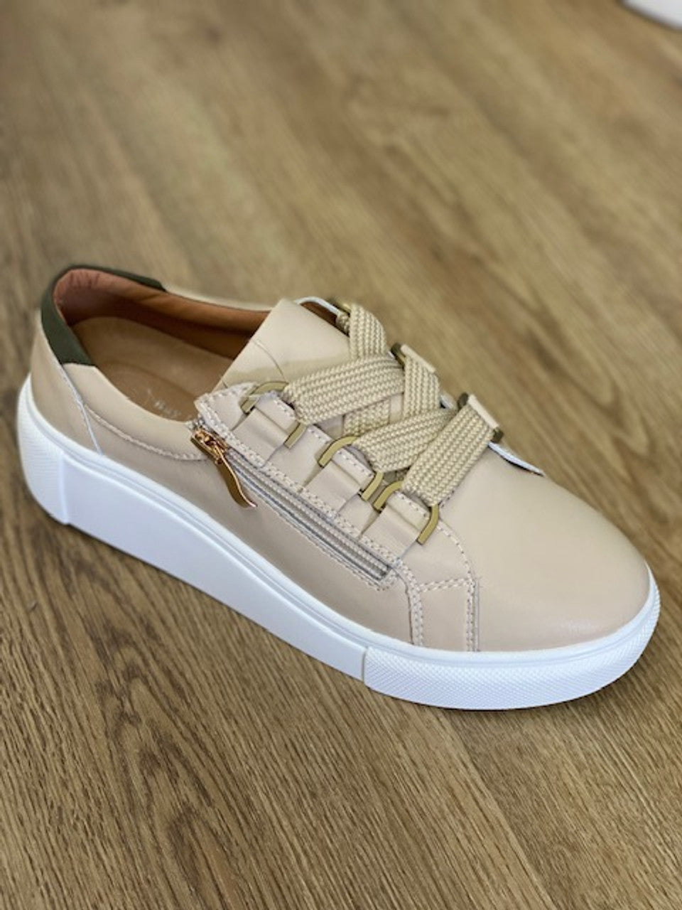 Luxury Sneaker Natural