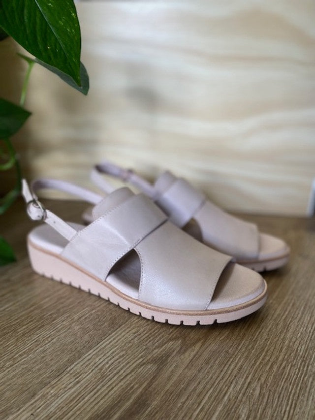 Grissa Wedge Sandal Cafe