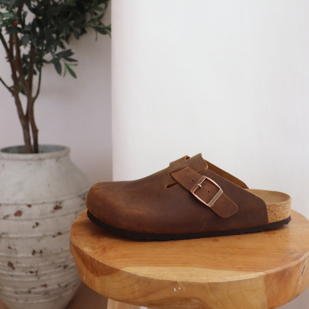 Neckermann Closed Toe Clog